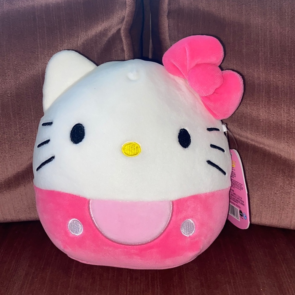 6 in Hello Kitty collection Squishmallow.